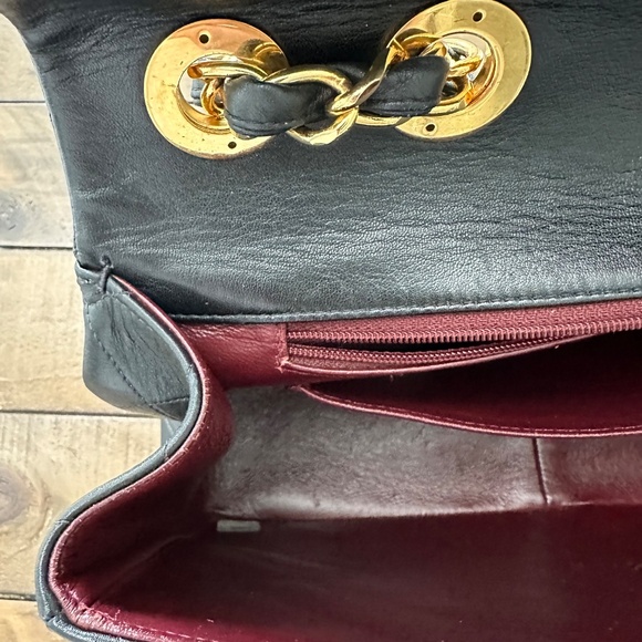 Vintage Chanel Maxi Single Flap - Picture 16 of 16